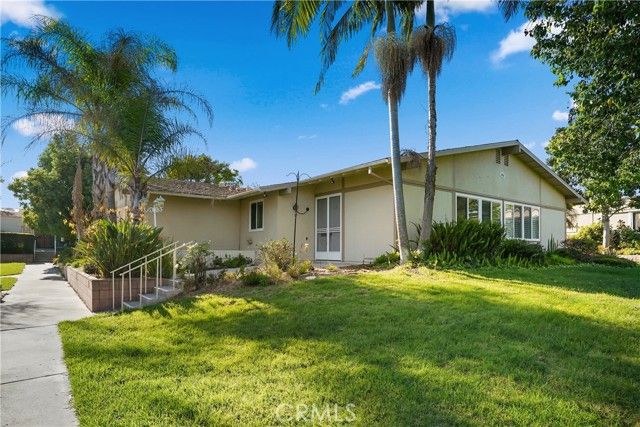 395 Avenida Castilla B, Laguna Woods, CA 92637