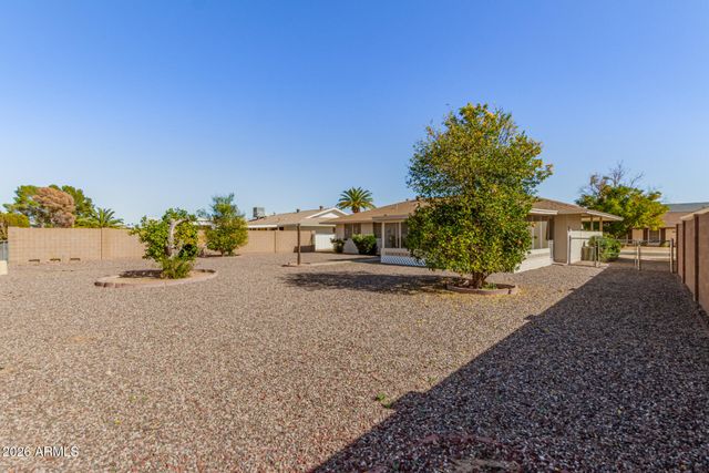 10726 W CAMELOT Circle, Sun City, AZ 85351