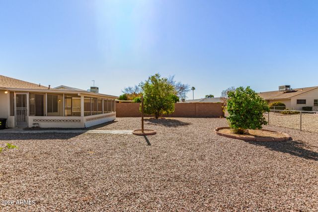 10726 W CAMELOT Circle, Sun City, AZ 85351