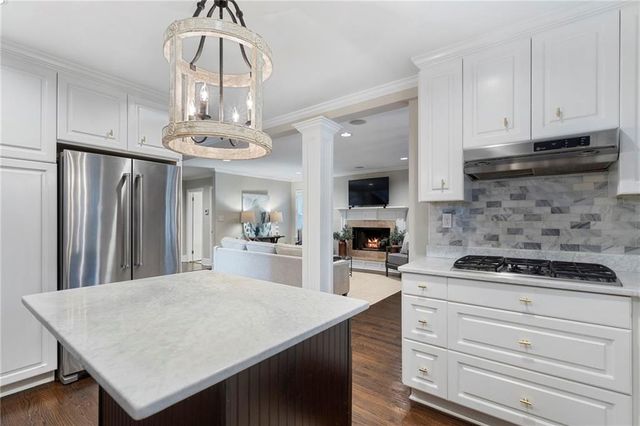 82 Lakeland NW Drive, Atlanta, GA 30305