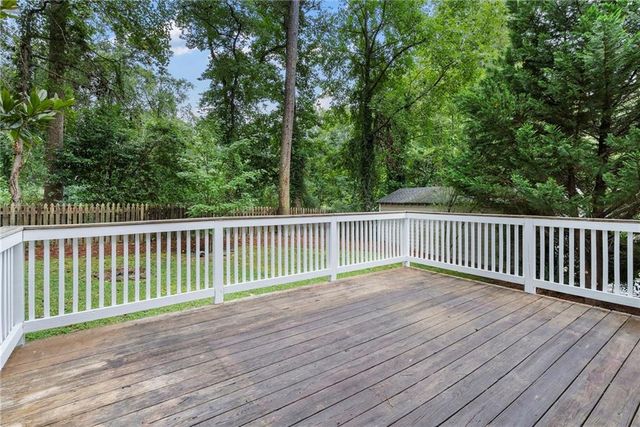 82 Lakeland NW Drive, Atlanta, GA 30305