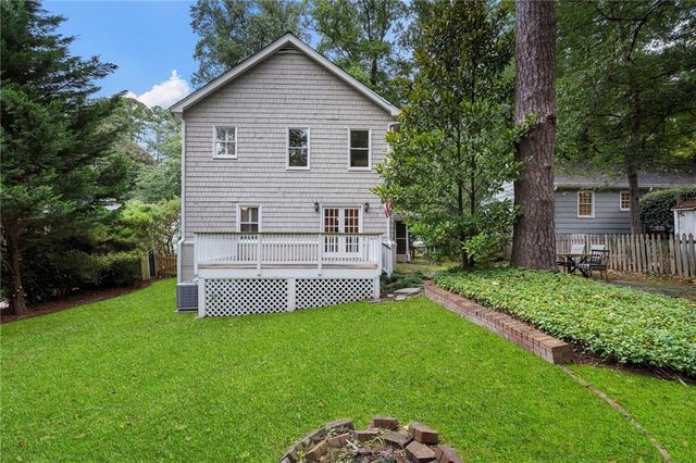 82 Lakeland NW Drive, Atlanta, GA 30305