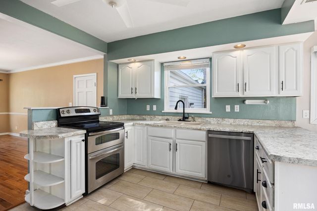 400 W RICHWOODS Boulevard, Peoria, IL 61604