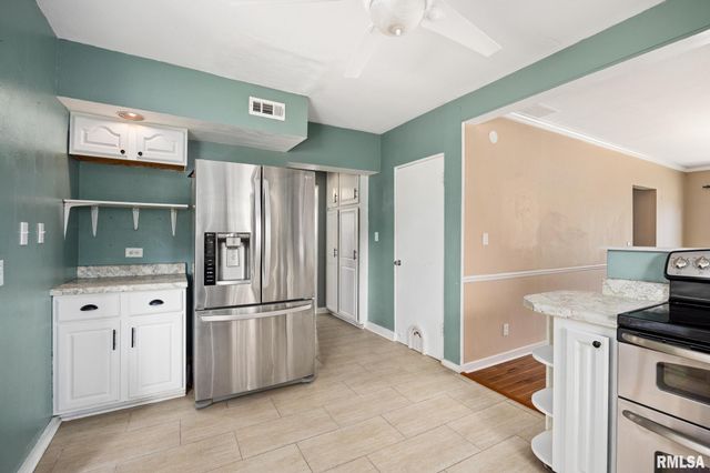 400 W RICHWOODS Boulevard, Peoria, IL 61604