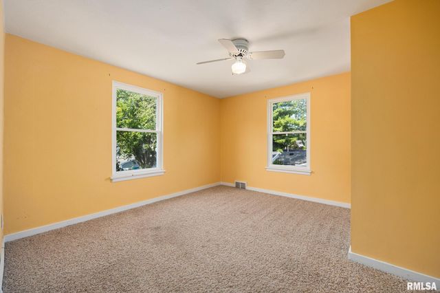 400 W RICHWOODS Boulevard, Peoria, IL 61604