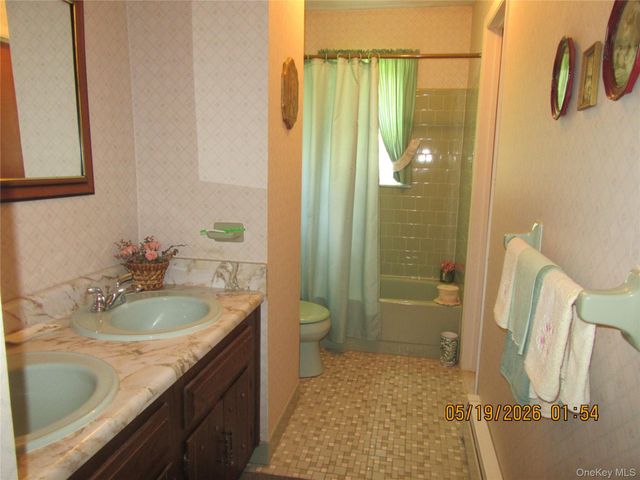 10 Liberty Court, Washingtonville, NY 10992
