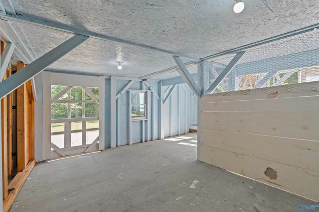 1953 Putter Circle NE, Arab, AL 35016
