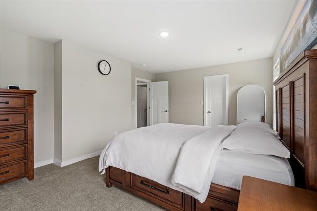 5052 Chalfant Ln, Hampton, PA 15044