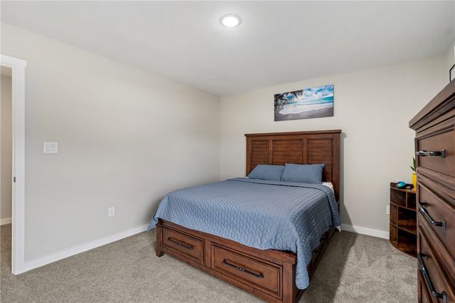 5052 Chalfant Ln, Hampton, PA 15044