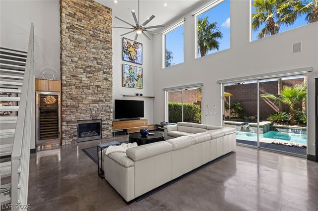 1425 Canyon Ledge Court, Las Vegas, NV 89117