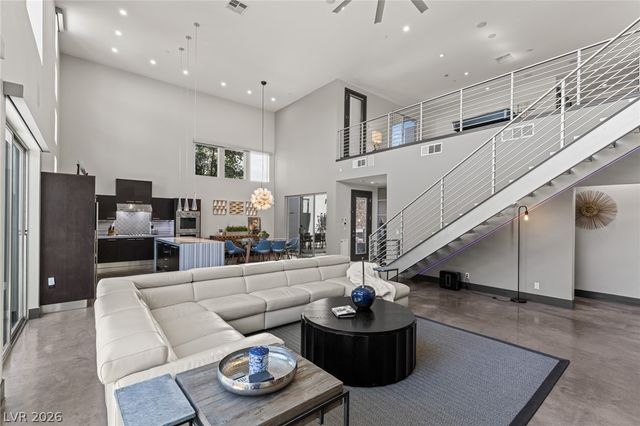 1425 Canyon Ledge Court, Las Vegas, NV 89117