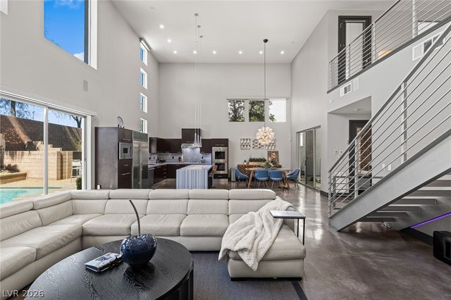 1425 Canyon Ledge Court, Las Vegas, NV 89117