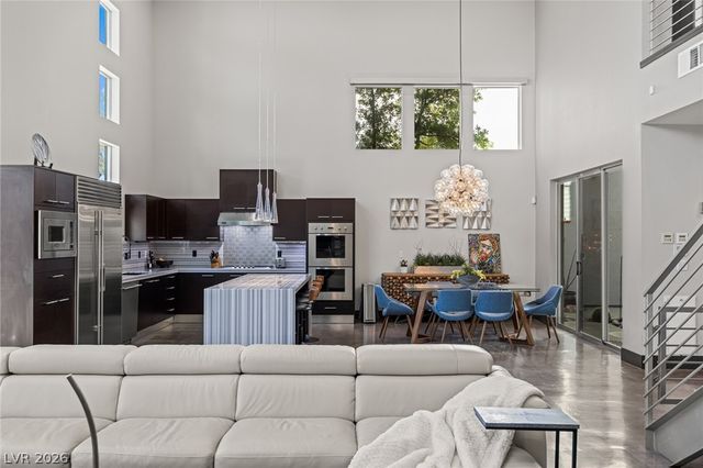 1425 Canyon Ledge Court, Las Vegas, NV 89117