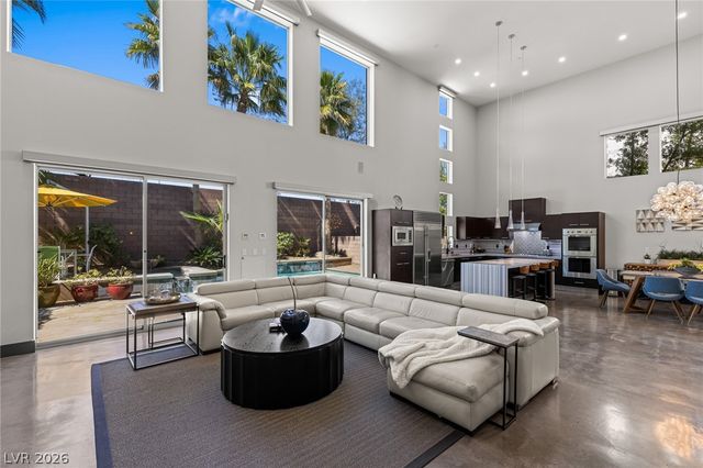 1425 Canyon Ledge Court, Las Vegas, NV 89117