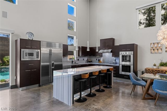 1425 Canyon Ledge Court, Las Vegas, NV 89117