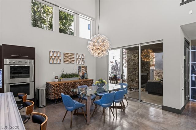 1425 Canyon Ledge Court, Las Vegas, NV 89117