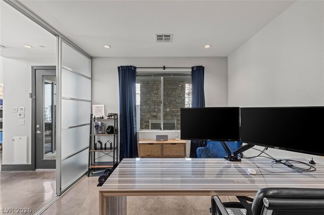 1425 Canyon Ledge Court, Las Vegas, NV 89117