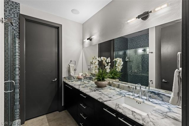 1425 Canyon Ledge Court, Las Vegas, NV 89117