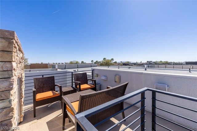 1425 Canyon Ledge Court, Las Vegas, NV 89117