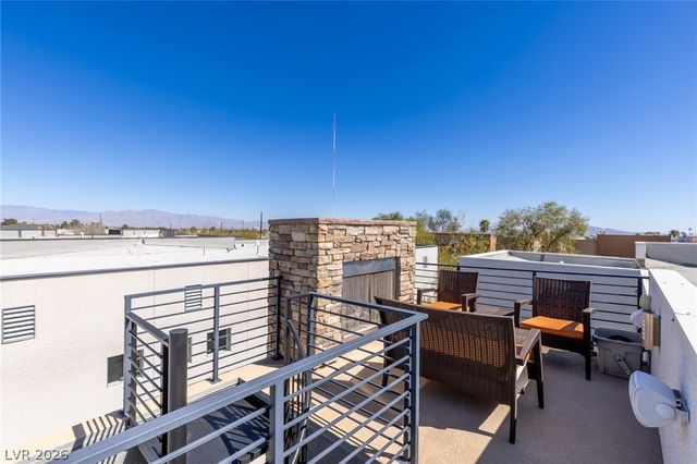 1425 Canyon Ledge Court, Las Vegas, NV 89117