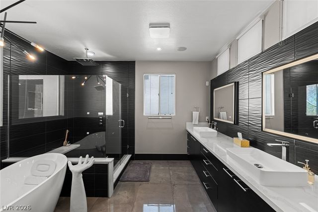 1425 Canyon Ledge Court, Las Vegas, NV 89117