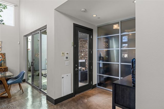 1425 Canyon Ledge Court, Las Vegas, NV 89117