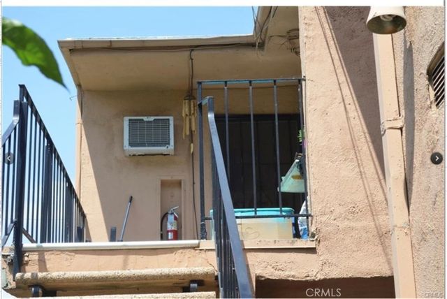 640 E 6th Street D, Azusa, CA 91702