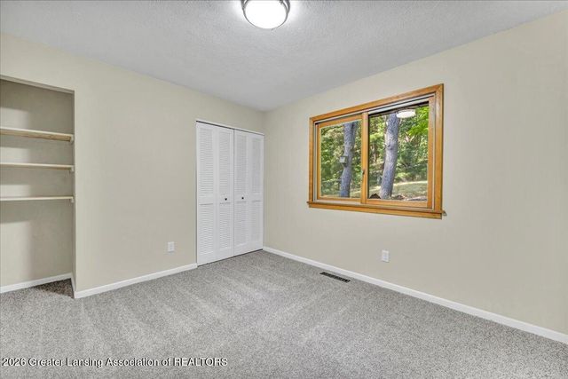 1284 W Dansville Road, Mason, MI 48854