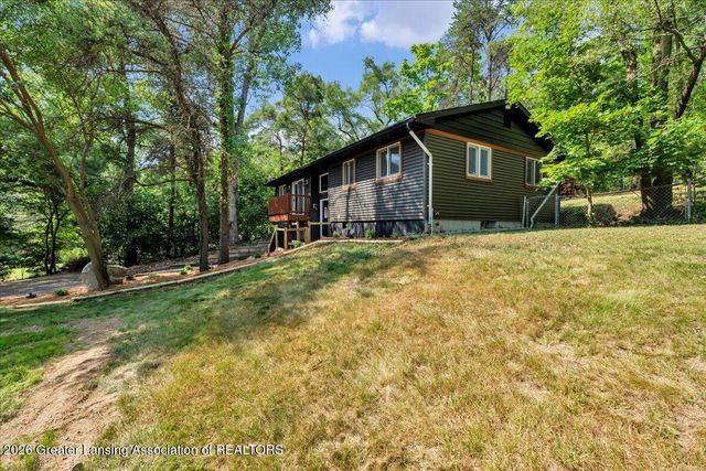 1284 W Dansville Road, Mason, MI 48854