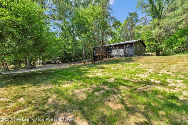 1284 W Dansville Road, Mason, MI 48854