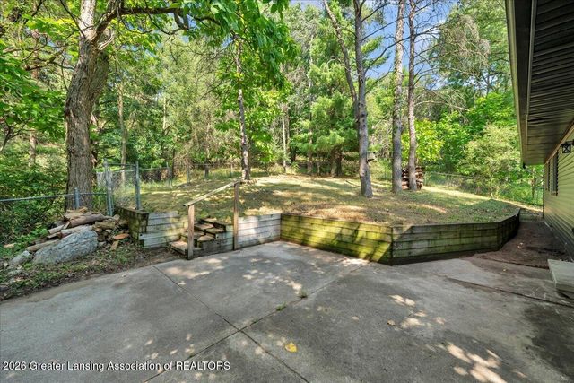 1284 W Dansville Road, Mason, MI 48854