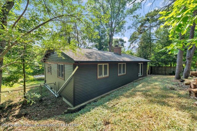 1284 W Dansville Road, Mason, MI 48854