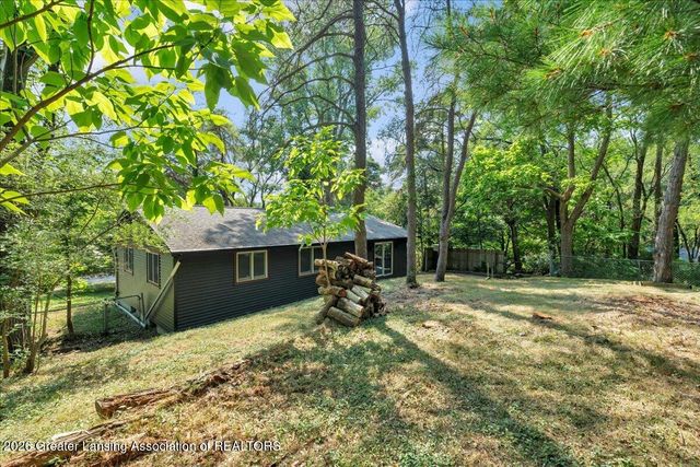 1284 W Dansville Road, Mason, MI 48854