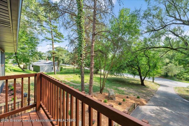 1284 W Dansville Road, Mason, MI 48854