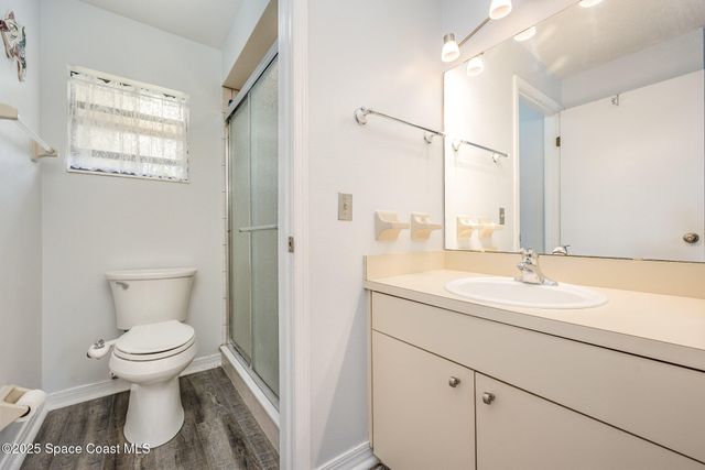 220 Cinnamon Lake Circle, Melbourne, FL 32901