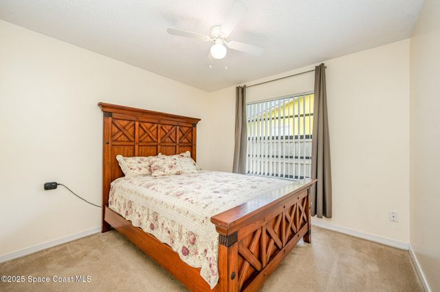 220 Cinnamon Lake Circle, Melbourne, FL 32901