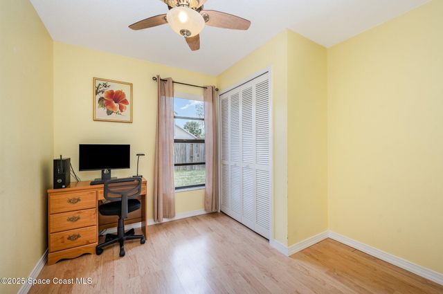 220 Cinnamon Lake Circle, Melbourne, FL 32901