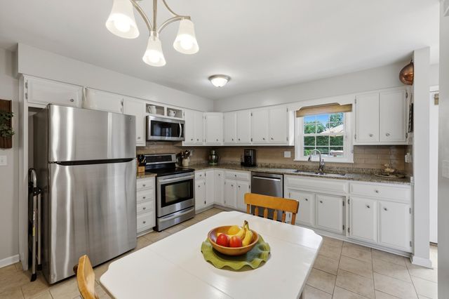 15 Sheffield Lane, Frankfort, KY 40601