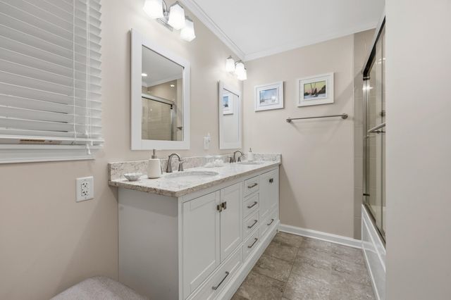 15 Sheffield Lane, Frankfort, KY 40601