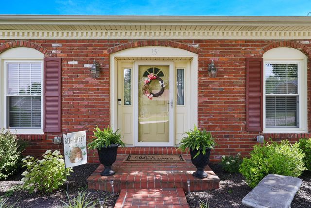 15 Sheffield Lane, Frankfort, KY 40601
