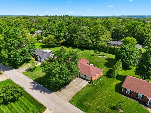 15 Sheffield Lane, Frankfort, KY 40601