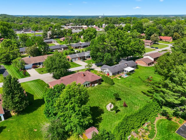 15 Sheffield Lane, Frankfort, KY 40601