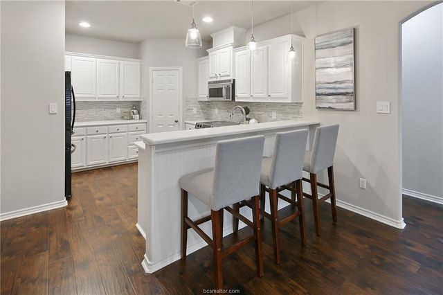 200 Karten Lane, College Station, TX 77845