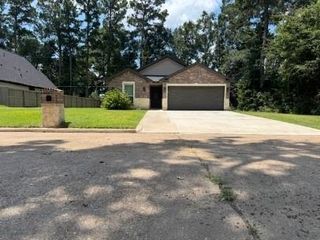 611 Foxmeadow Lane, Cleveland, TX 77327