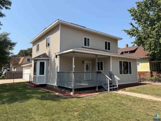 425 2nd St SE Street SE, Watertown, SD 57201