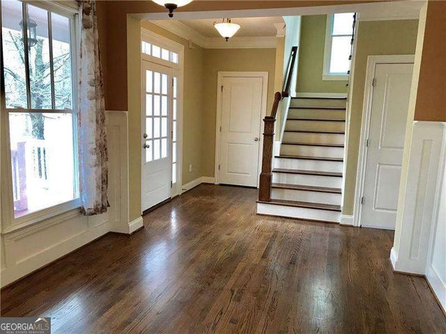 1678 CARR Circle NW, Atlanta, GA 30318