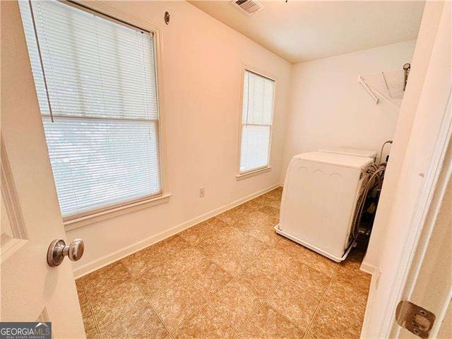 1678 CARR Circle NW, Atlanta, GA 30318