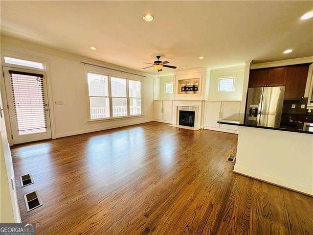 1678 CARR Circle NW, Atlanta, GA 30318