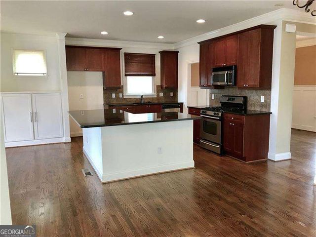 1678 CARR Circle NW, Atlanta, GA 30318
