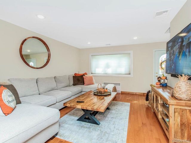 82 Gates Avenue, Valley Stream, NY 11580